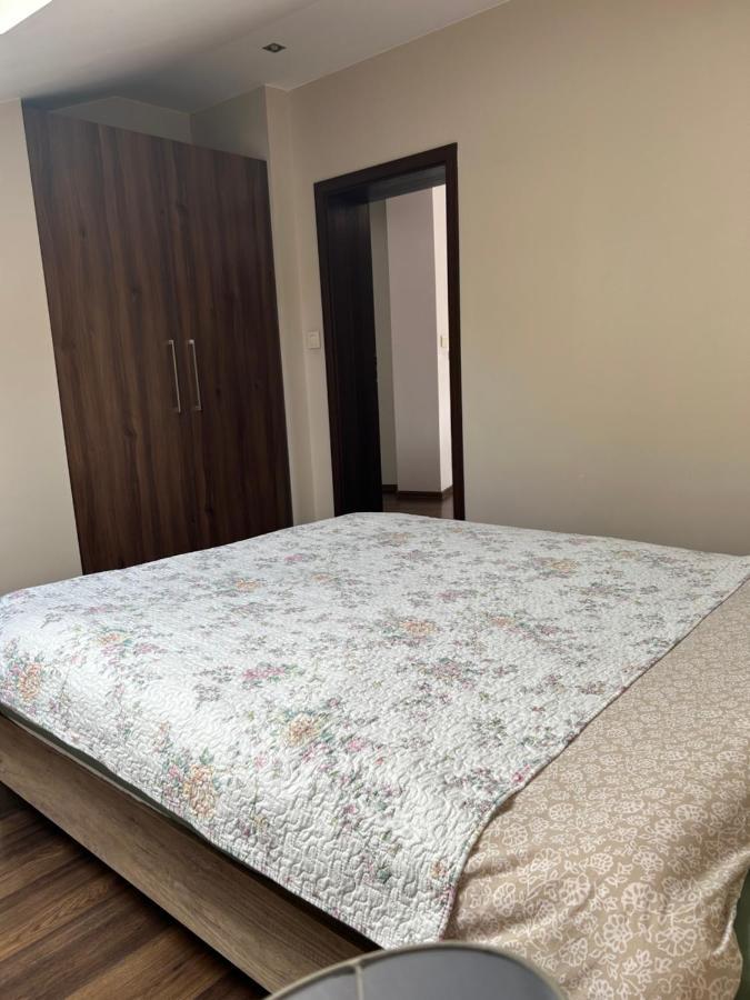 Apartament Bobrzanska - 4 Bedrooms Sypialnie Swidnica  Exterior photo