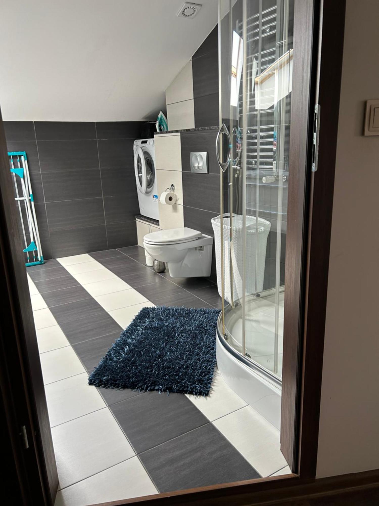 Apartament Bobrzanska - 4 Bedrooms Sypialnie Swidnica  Exterior photo